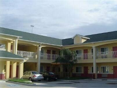 The Symphony Inn & Suites, Réserver Auberge Meadows Place Texas
