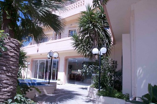 Louladakis Apartments