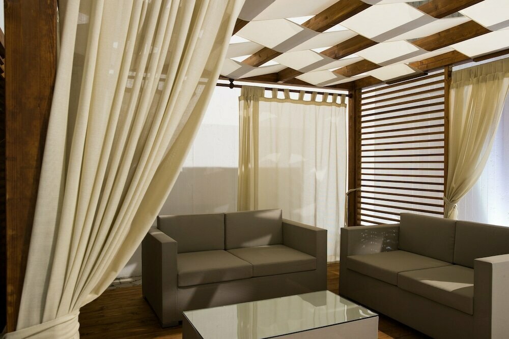 Seven Suite