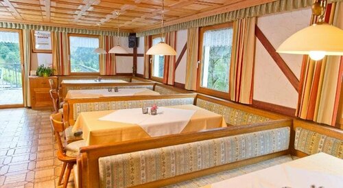 Café Pension zum Jäger, Book Hotel Hoteller i Vorarlberg med parkering, Parkering