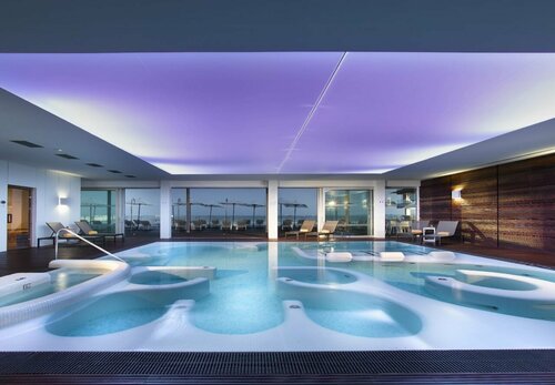Fitness Parador Cadiz, Забронировать Отель Отели Кадиса с парковкой, рядом с Памятник Конституции 1812 года, Парковка