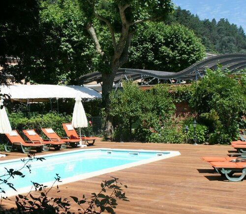 Hôtel Helvie, Забронировать Отель Вальс-ле-Бен Ardèche