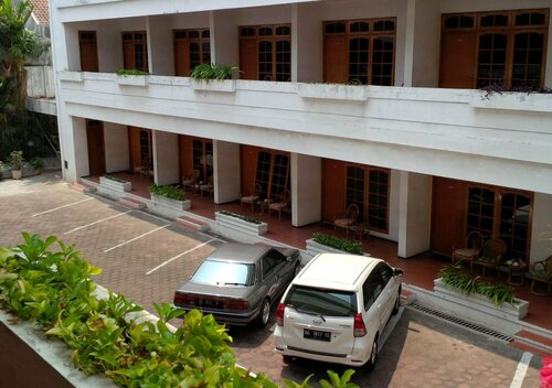 VOTEL Kartika Abadi Madiun by AZANA, Prenota Hotel Hotel a East Java con parcheggio, Parcheggio