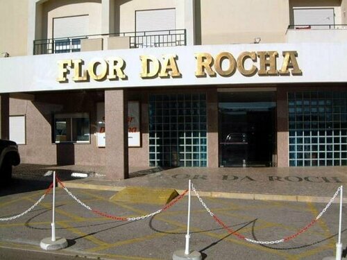 Apartamentos Turisticos Flor da Rocha, Забронировать Отель Отели Портиман с бассейном, Бассейн