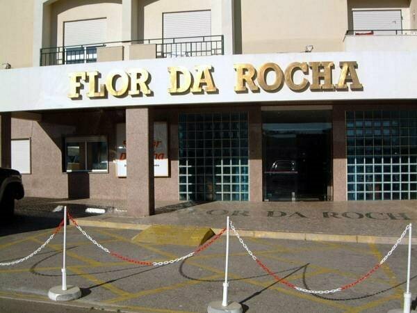 Apartamentos Turisticos Flor da Rocha