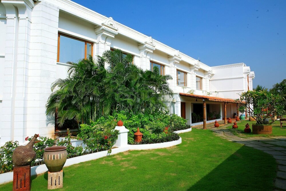 Chariot Beach Resort