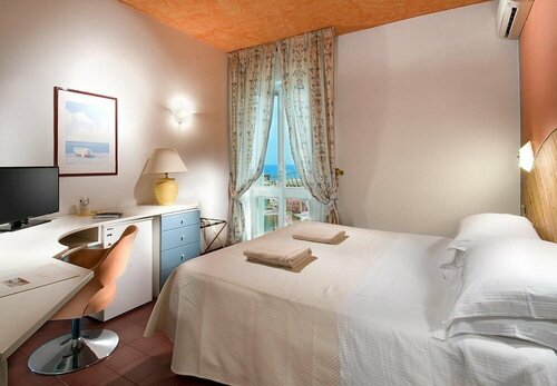 Hotel Sarti, Забронировать Отель Риччоне Побережье Римини