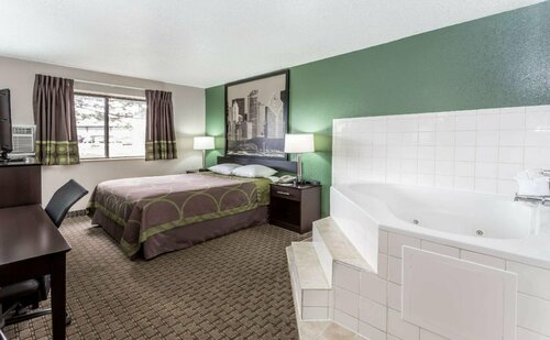 Super 8 Mundelein, Book Hotel Mundelein 