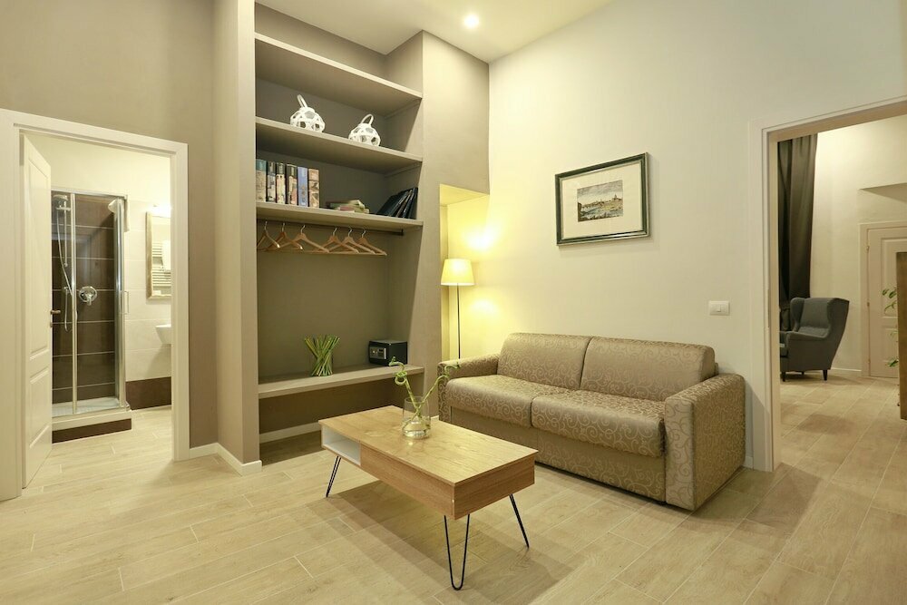Tornabuoni La Petite Suite