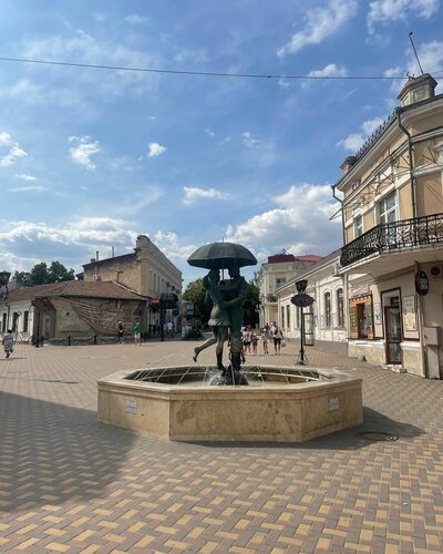 Royal, Забронировать Гостевой дом Отели Феодосии с парковкой, рядом с Пляж Пансионата Украина, Парковка