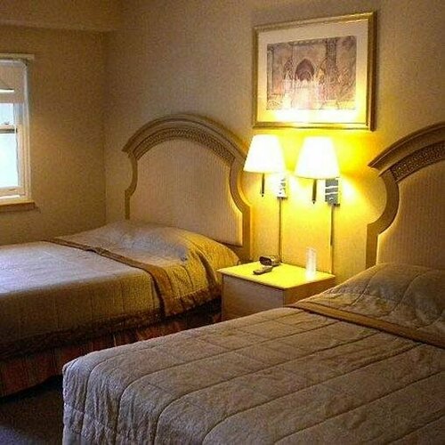 Hillside Inn, Забронировать Отель Киллингтон 