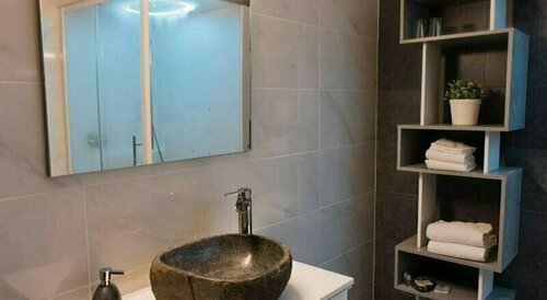 Hotel Adoma, Забронировать Отель Stationsbuurt-Zuid Гент, рядом с Гентский железнодорожный вокзал Синт-Питерс