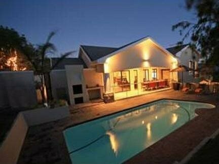 Knysna Stays, Reservar Casa de hóspedes Hotéis em Knysna com estacionamento, Estacionamento