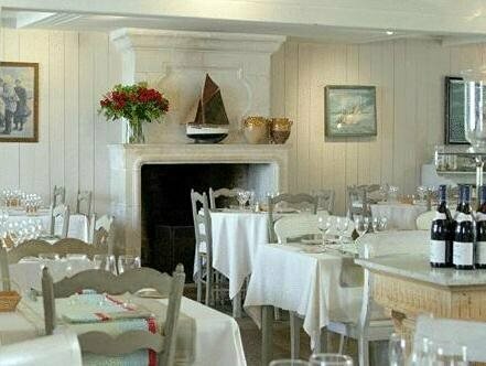 LOcéan Hôtel & Restaurant, Забронировать Отель Ла-Рошель Приморская Шаранта