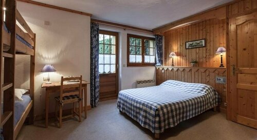 Auberge le Montagny, Забронировать Хостел Отели Лез-Уш с парковкой, Парковка