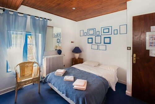 Auberge de lEscargot dOr, Забронировать Хостел Хостелы Drôme Provençale, Хостел