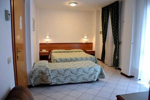 Hotel Astoria, Забронировать Отель Отели Версилия с завтраком, Завтраки