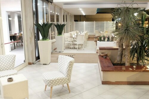Hotel Aurea, Забронировать Отель Мирамаре Римини
