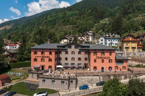 Cristallo Hotel, Забронировать Отель Понте-ди-Леньо Adamello Ski, рядом с Подъемник Корно Д'Аола