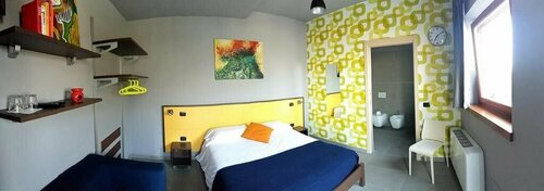 Vela di Soleville camere con e senza vista lago con ristorante & pizzeria, Book Hotel Sale Marasino Lake Iseo