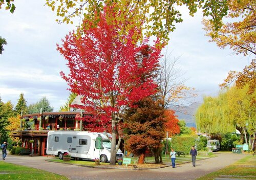 Queenstown Top 10 Holiday Park, Забронировать Отель Куинстаун 