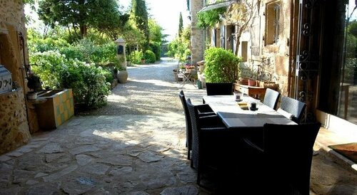 Le Mas des Clots, Book Hotel Hoteller i Rhône-Alps med parkering, Parkering