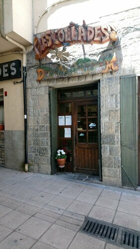 Hostal Les Collades, Varaa Hostelli Sort SkiPallars - Port Aine