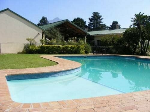 Pine Lodge George, Reserva ahora Resort George George