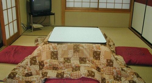 Japanese-Style Cottage Karuizawa, Book Feriehus Hoteller i Koshinetsu med parkering, Parkering