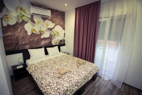 Apartments & Rooms Villa Zaad FREE PRIVATE PARKING, Забронировать Апартаменты/квартира Отели Мостар с парковкой, рядом с Старый мост Мостара, Парковка