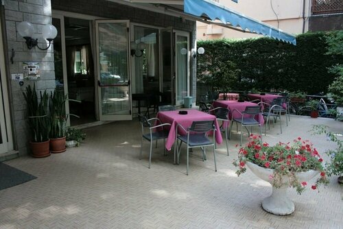 Hotel Ardesia, Забронировать Отель Отели Белларива 3 звезды, 3*