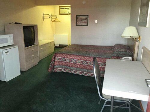 Motel Three, Prenota Motel Strathmore Southern Alberta