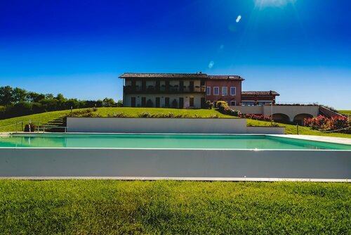 Prime Alture Wine Resort, Забронировать Курортный отель Кастеджо Ломбардия