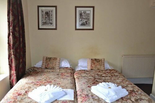 The Red Lion Hotel, Book Hotel Hoteller i Glamorgan med parkering, Parkering