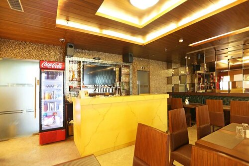 OYO 5614 Hotel Rolex Inn, Забронировать Отель Отели штата Харьяны с парковкой, Парковка