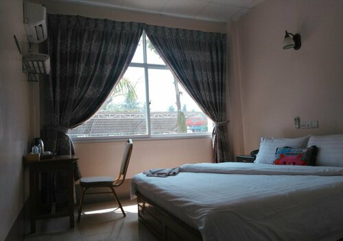 Man Thi Tar Hotel, Reservar Hotel Hotéis em Mague region com Estacionamento, Estacionamento