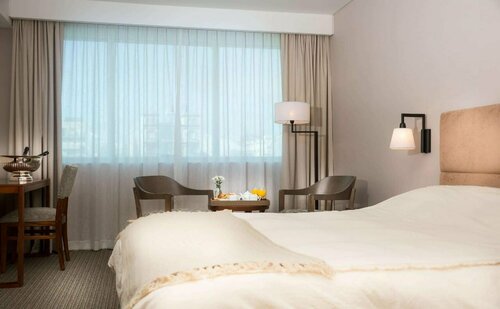 Howard Johnson Plaza by Wyndham Buenos Aires, Book Hotel Montserrat Buenos Aires