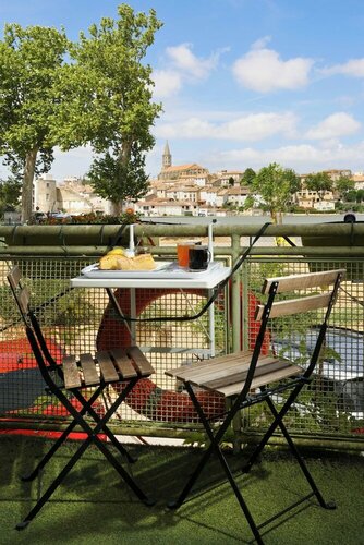 Le Grand Bassin, Book Bed and Breakfast Hoteller i Canal du Midi med parkering, Parkering