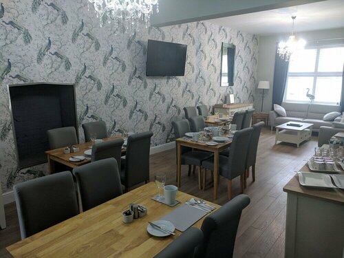 Lion House Bed and Breakfast, Rezerwuj Bed and Breakfast Combe Martin 