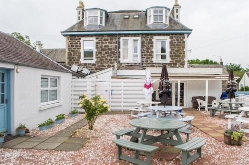 Comrie Hotel, Book Hotel  