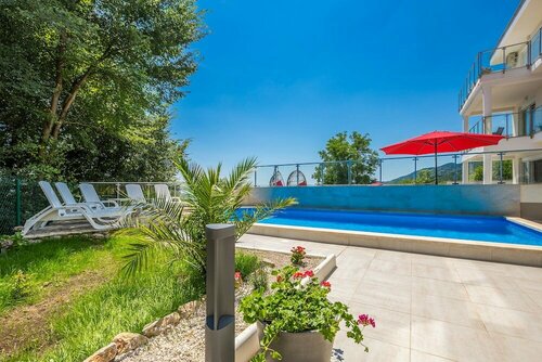 Vila Sveti Theodor, Забронировать Отель Poljane Opatija Riviera