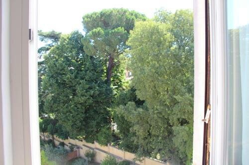Room In Roma Isole, Забронировать Отель Номентано Рим, рядом с Museum of Contemporary Art of Rome