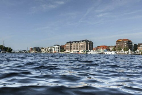 Hotel DH -Deutsches Haus, Забронировать Отель Отели Эмден с парковкой, Парковка