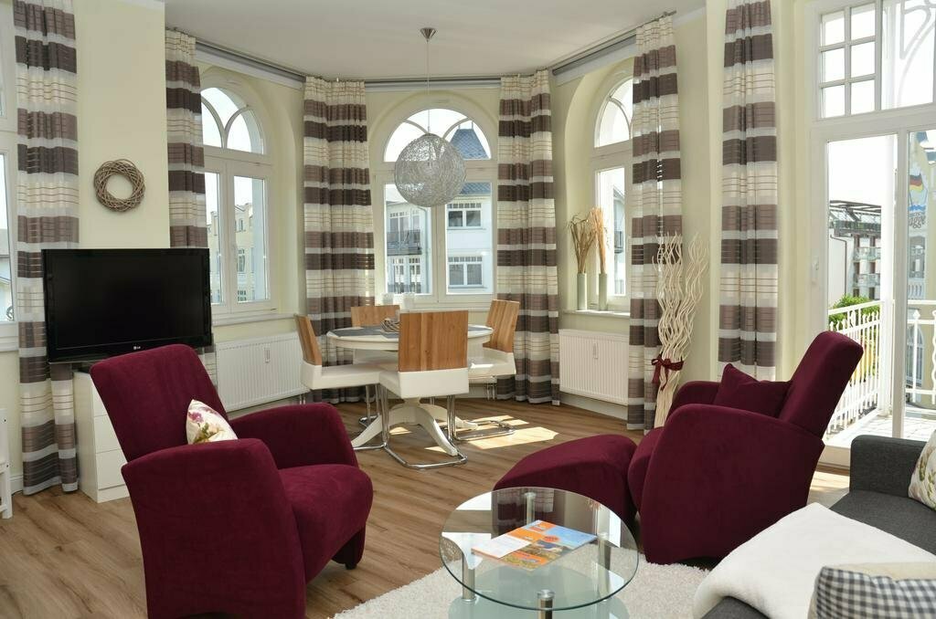 Haus Metropol - Fewo 7 mit Balkon und Meerblick