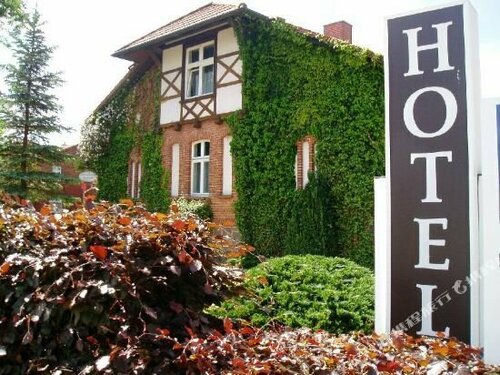 Hotel Sankt Georg, Забронировать Отель Отели Мекленбург-Померания с парковкой, Парковка