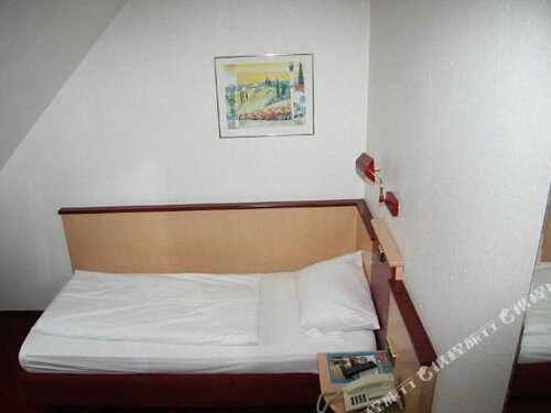 Vorsfelder Hof, Rezervasyon Otel Wolfsburg Brunswick Land