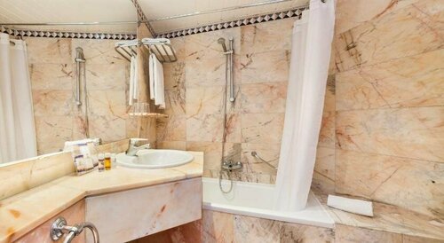 Hi! Palmanova Palace, Varaa Hotelli 4 tähden hotellit kohteessa Palmanova, 4*
