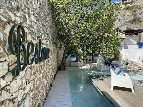 Hotel de La Plage - Mahogany, Забронировать Отель Кассис Calanques National Park