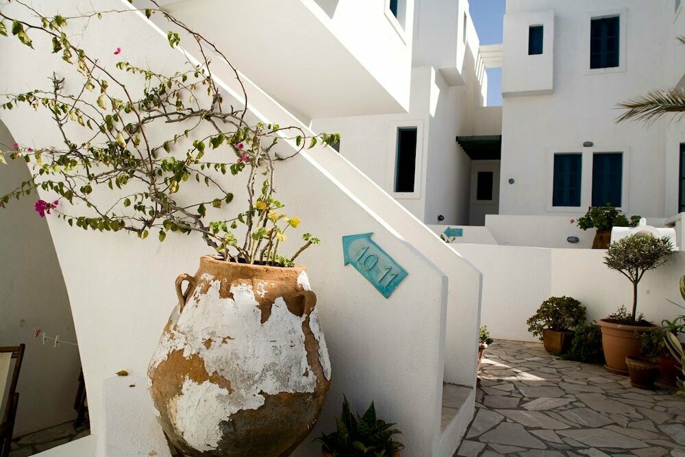 Oias Sunset Apartments