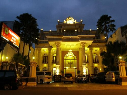 The Grand Palace Hotel Malang, Reservar Hotel Malang East Java